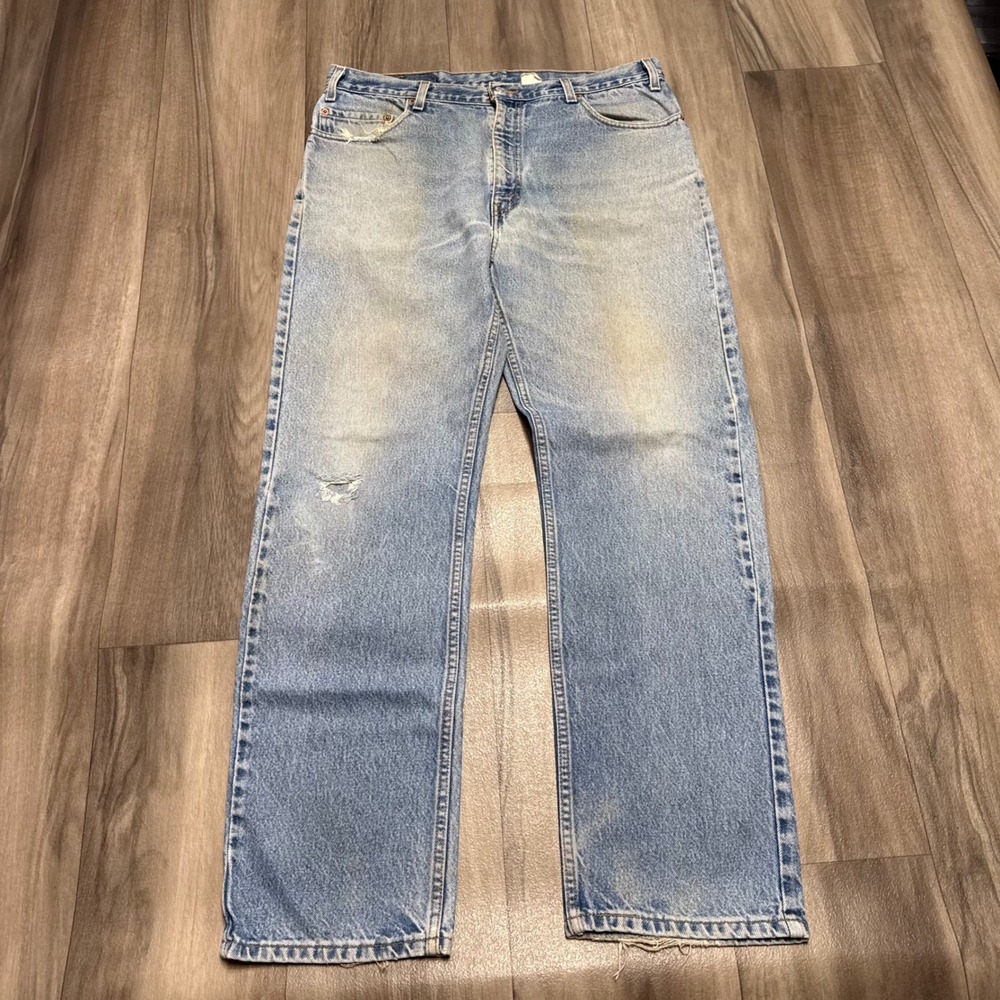 Levis 505 Regular Fit Light Wash Distressed Denim Jeans W36 L32 1337